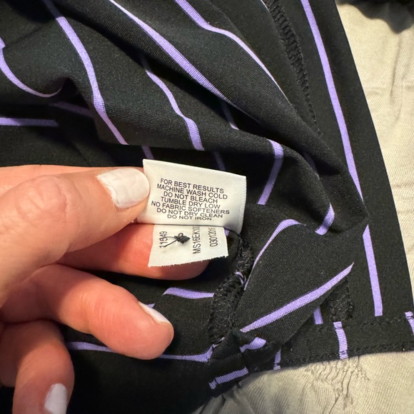 Peter Millar Summer Comfort golf shirt, size medium - Picture 6 of 7